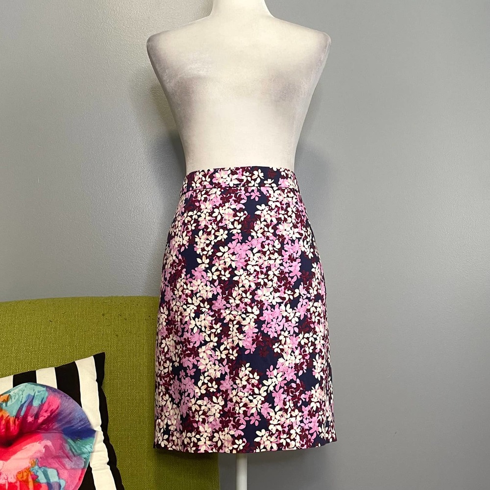 J Crew Floral The Pencil Straight Skirt 0 Pink Blue White - Picture 2 of 5